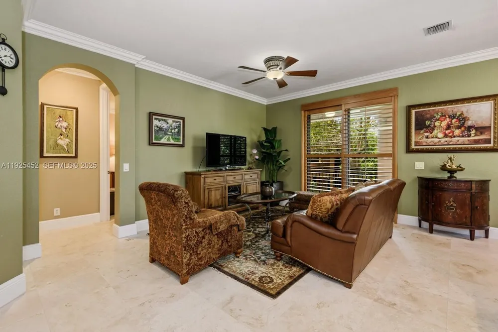 2782 Kinsington Cir #25-4 Weston, FL 33332