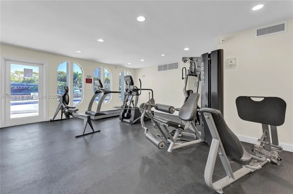 200 Diplomat Pkwy #729 Hallandale Beach, FL 33009