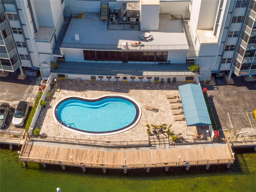 200 Diplomat Pkwy #729 Hallandale Beach, FL 33009