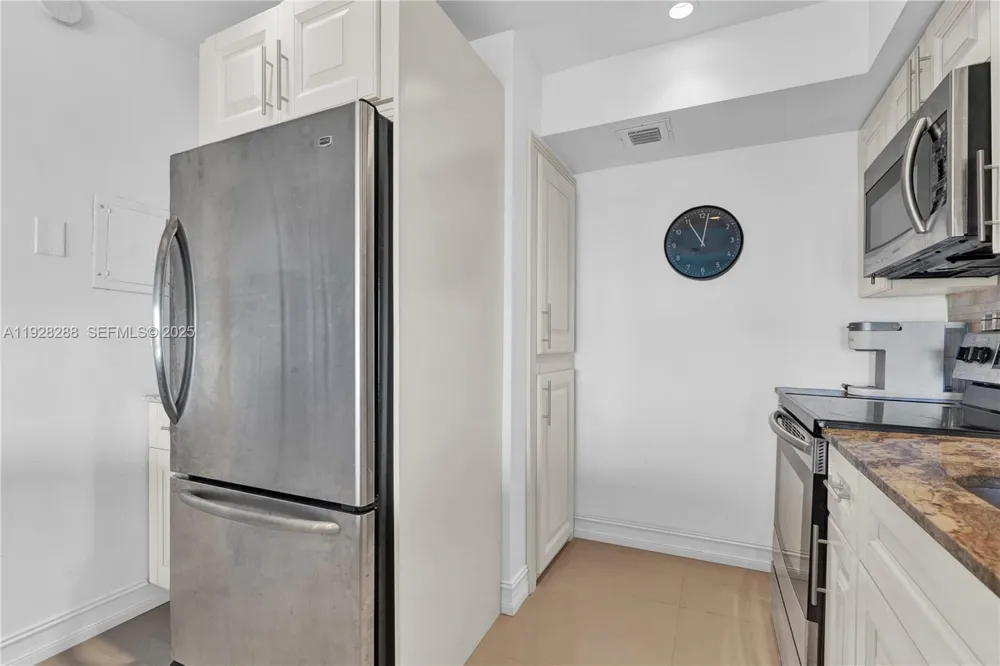 200 Diplomat Pkwy #729 Hallandale Beach, FL 33009