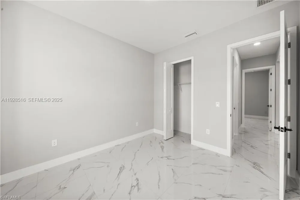 1110 GARIBALDI SST E Lehigh Acres, FL 33974