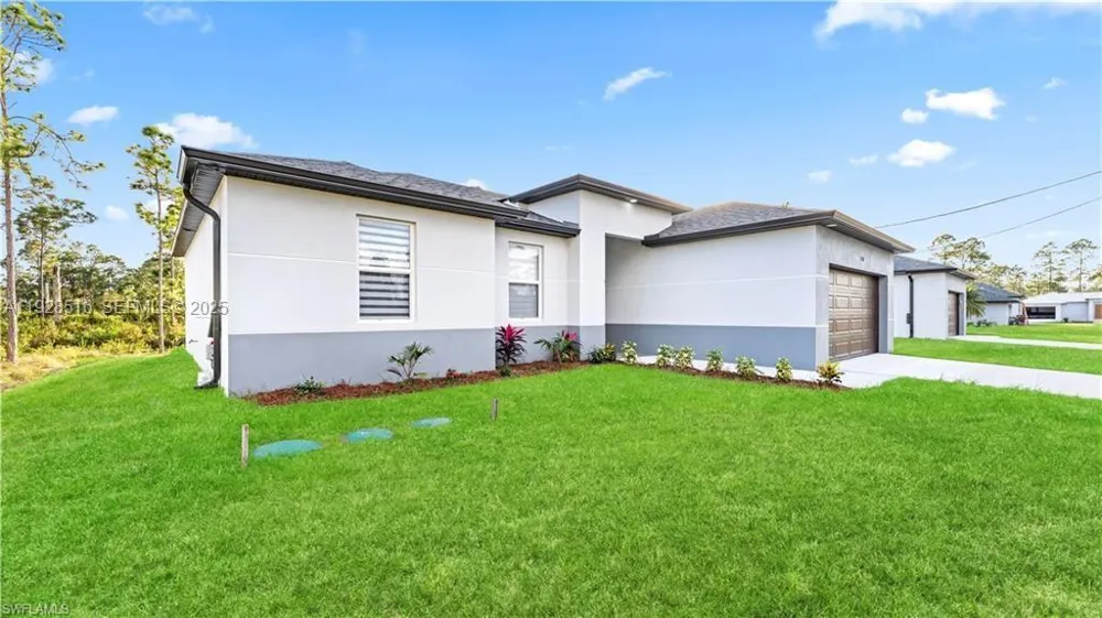 1110 GARIBALDI SST E Lehigh Acres, FL 33974