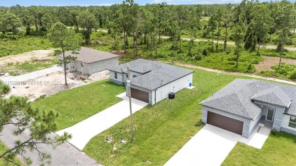 1110 GARIBALDI SST E Lehigh Acres, FL 33974