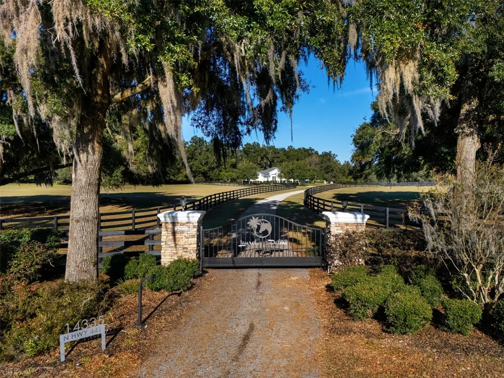 14335 US HIGHWAY 441 Citra, FL 32113