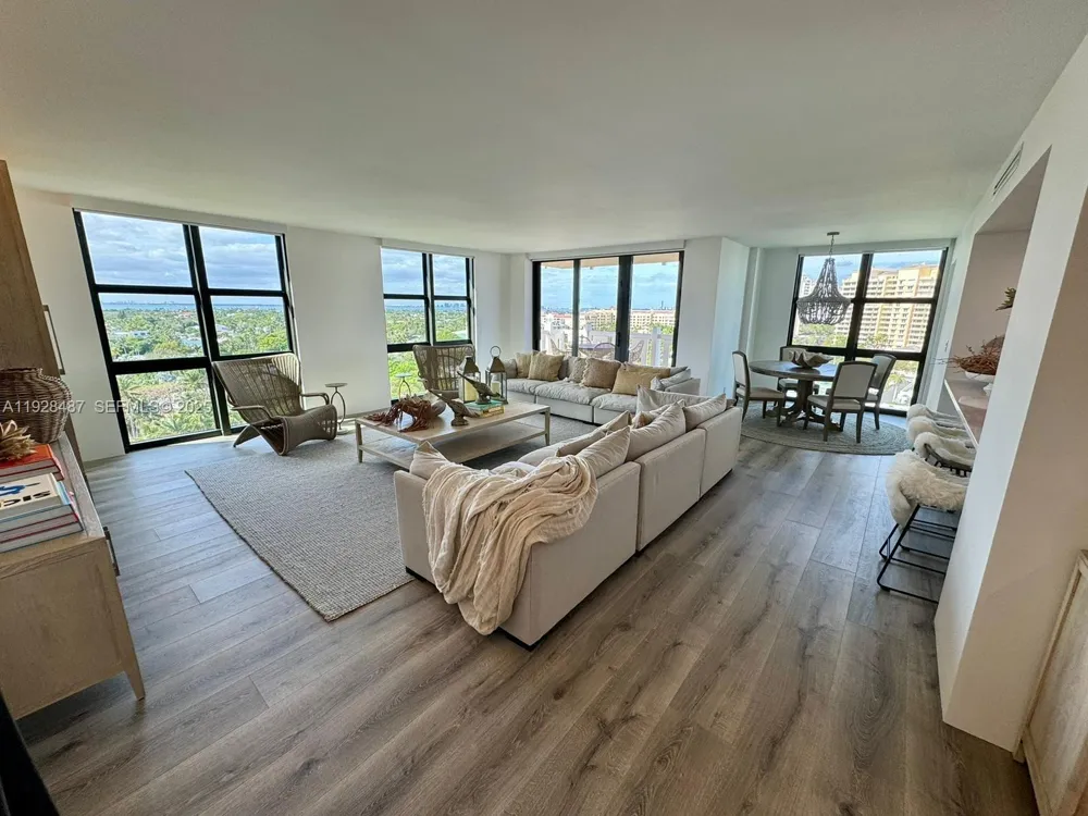 1121 Crandon Blvd #E1001 Key Biscayne, FL 33149