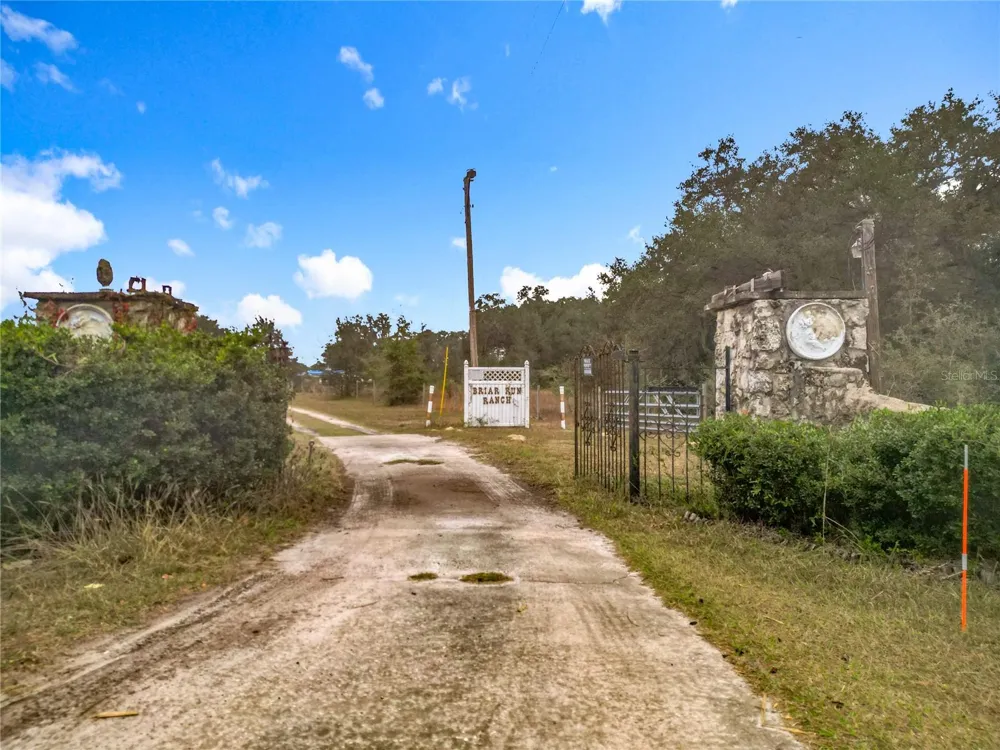 12521 SW HIGHWAY 484 Dunnellon, FL 34432