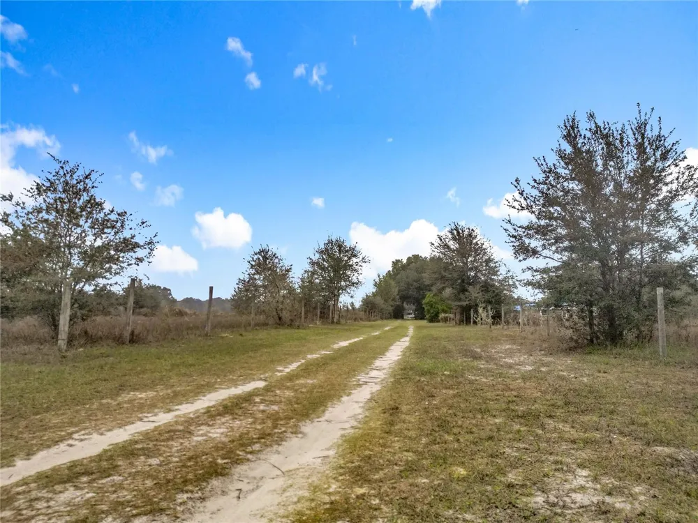 12521 SW HIGHWAY 484 Dunnellon, FL 34432