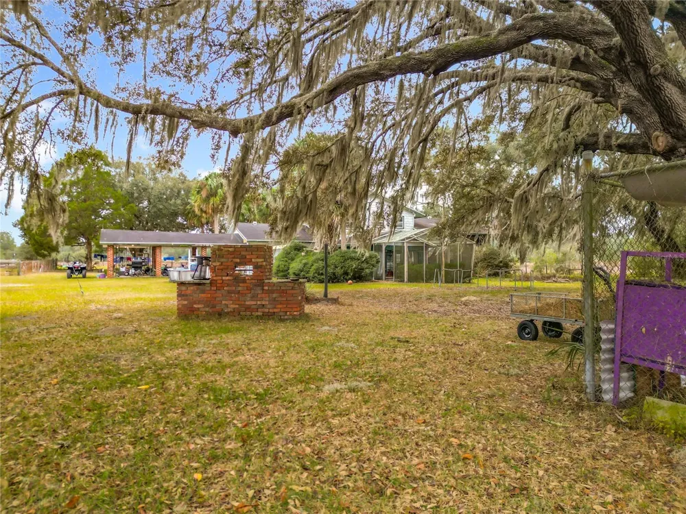 12521 SW HIGHWAY 484 Dunnellon, FL 34432