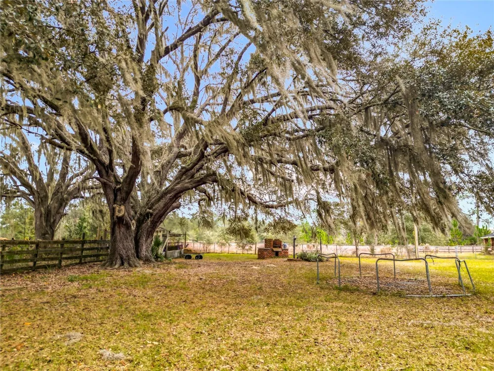 12521 SW HIGHWAY 484 Dunnellon, FL 34432