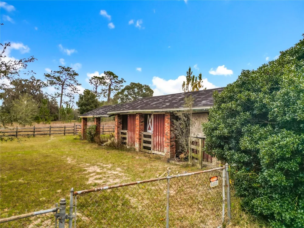 12521 SW HIGHWAY 484 Dunnellon, FL 34432