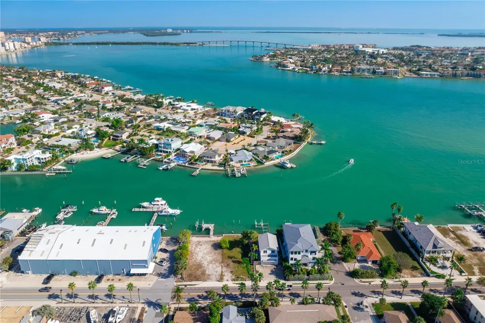 1805 PASS-A-GRILLE WAY St Pete Beach, FL 33706