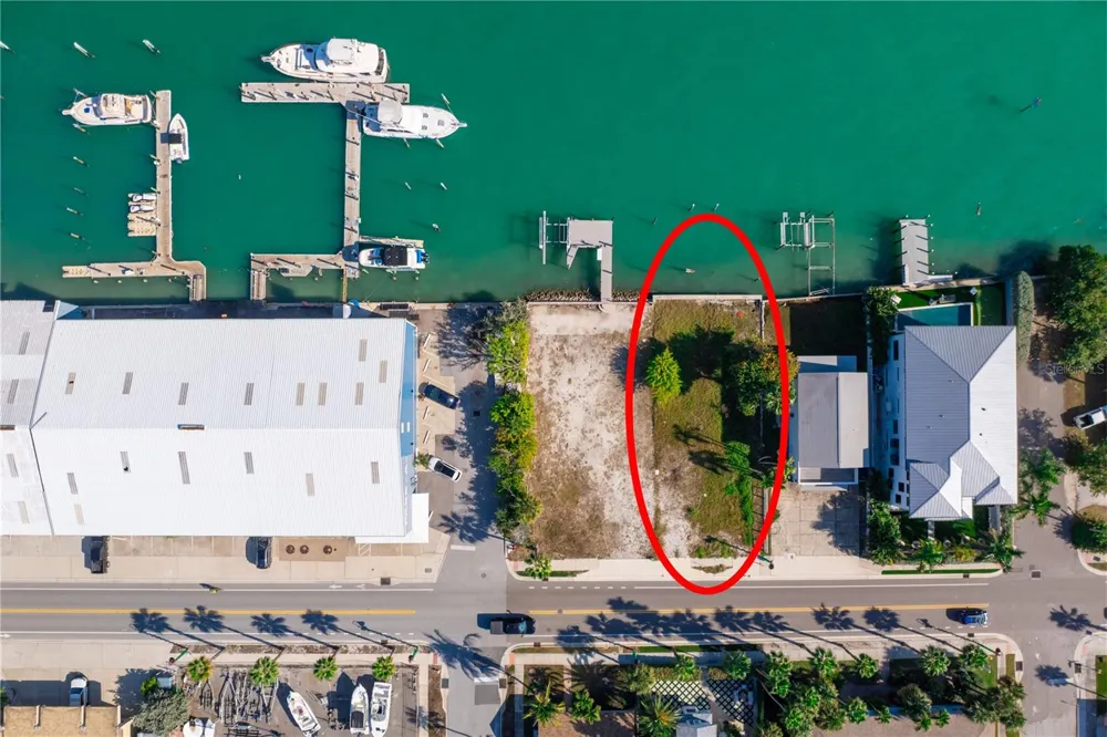 1805 PASS-A-GRILLE WAY St Pete Beach, FL 33706