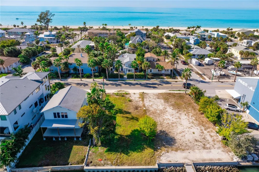 1805 PASS-A-GRILLE WAY St Pete Beach, FL 33706