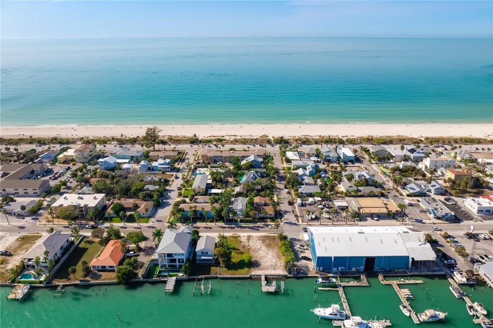 1805 PASS-A-GRILLE WAY St Pete Beach, FL 33706