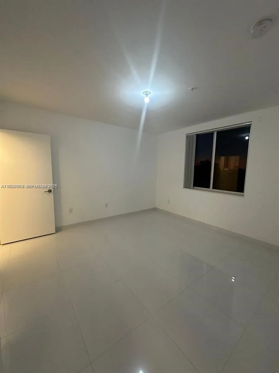 2651 NE 212th Ter #400 Miami, FL 33180