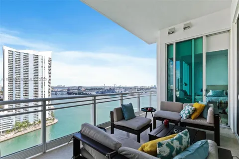 900 Brickell Key Blvd #2002