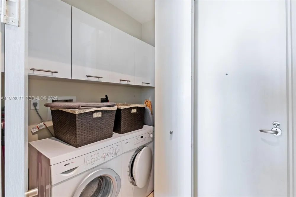 900 Brickell Key Blvd #2002 Miami, FL 33131
