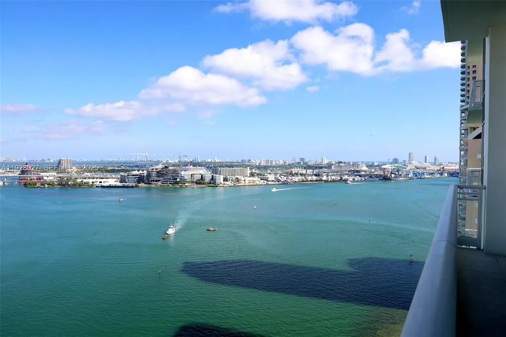 900 Brickell Key Blvd #2002 Miami, FL 33131