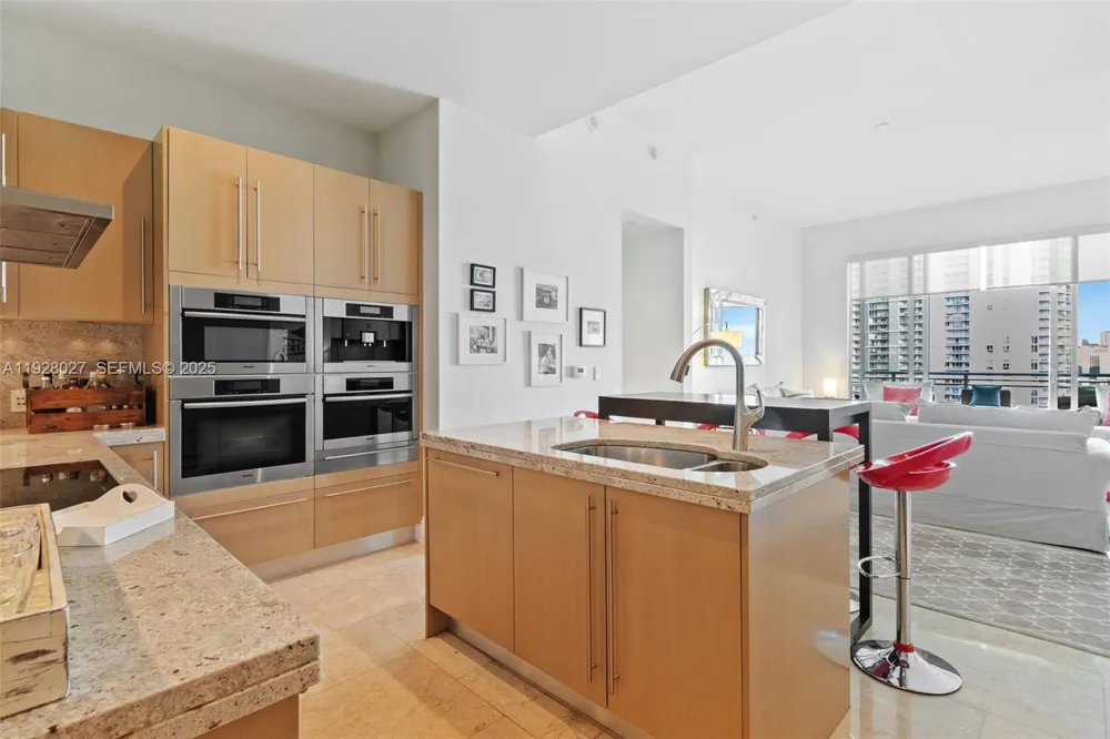 900 Brickell Key Blvd #2002 Miami, FL 33131
