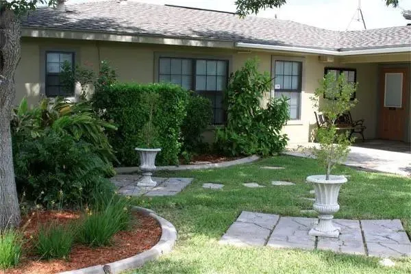 615 S F St Harlingen, TX 78550