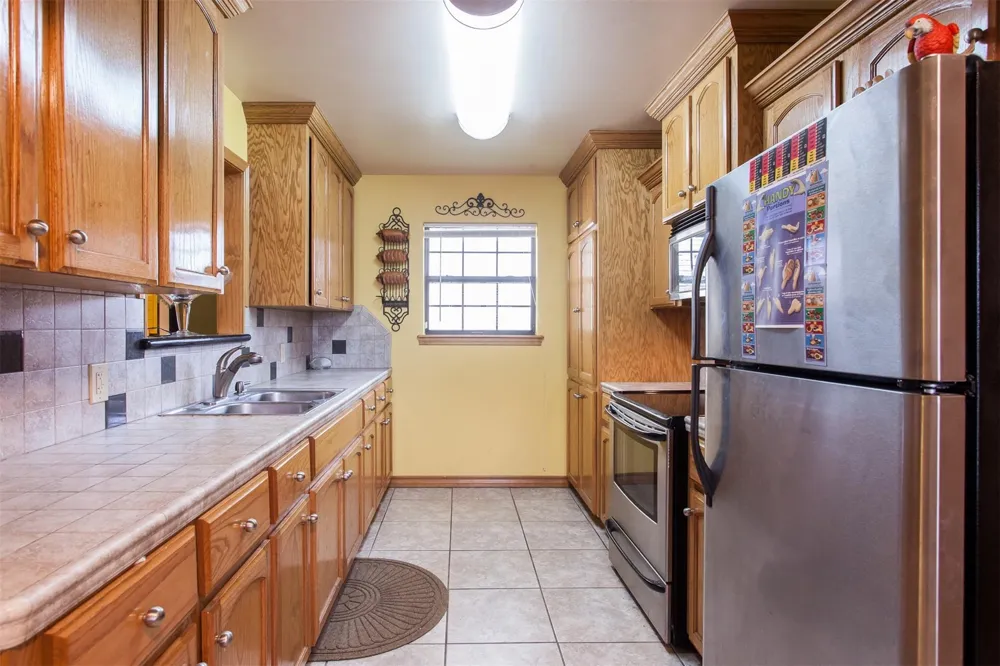 615 S F St Harlingen, TX 78550