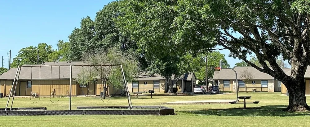 101 Glenbrook Dr E New Braunfels, TX 78130