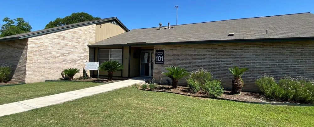 101 Glenbrook Dr E New Braunfels, TX 78130