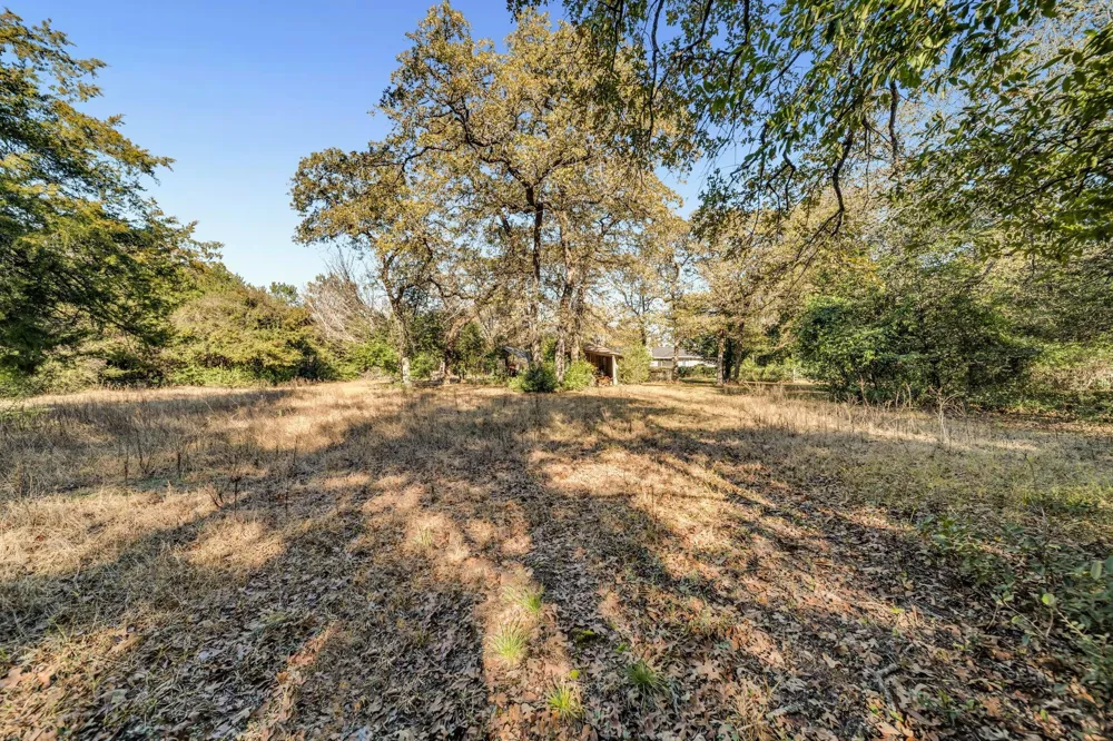 6 W Trail Lane Hilltop Lakes, TX 77871
