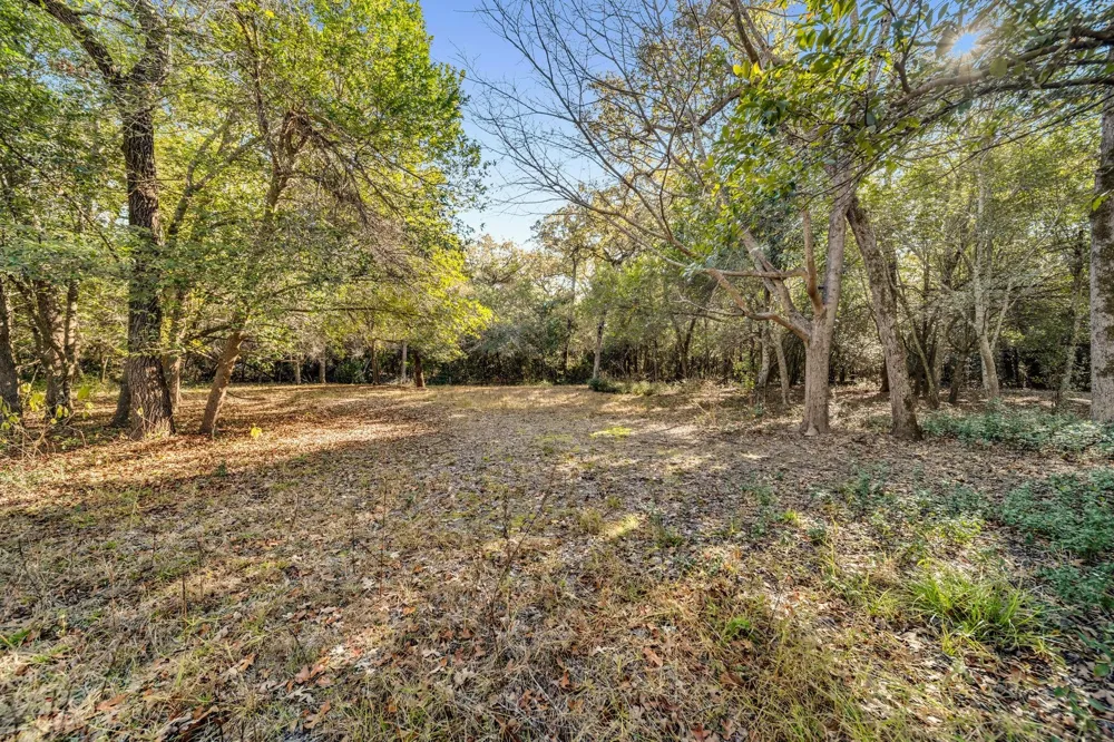 6 W Trail Lane Hilltop Lakes, TX 77871
