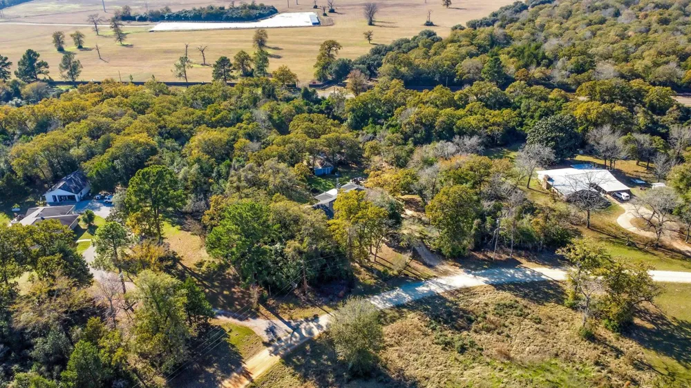 6 W Trail Lane Hilltop Lakes, TX 77871