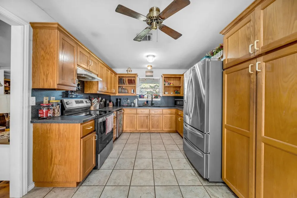 6 W Trail Lane Hilltop Lakes, TX 77871
