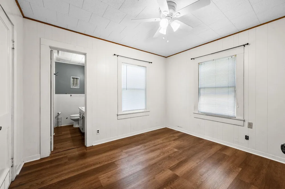 209 3rd Avenue Columbus, TX 78934