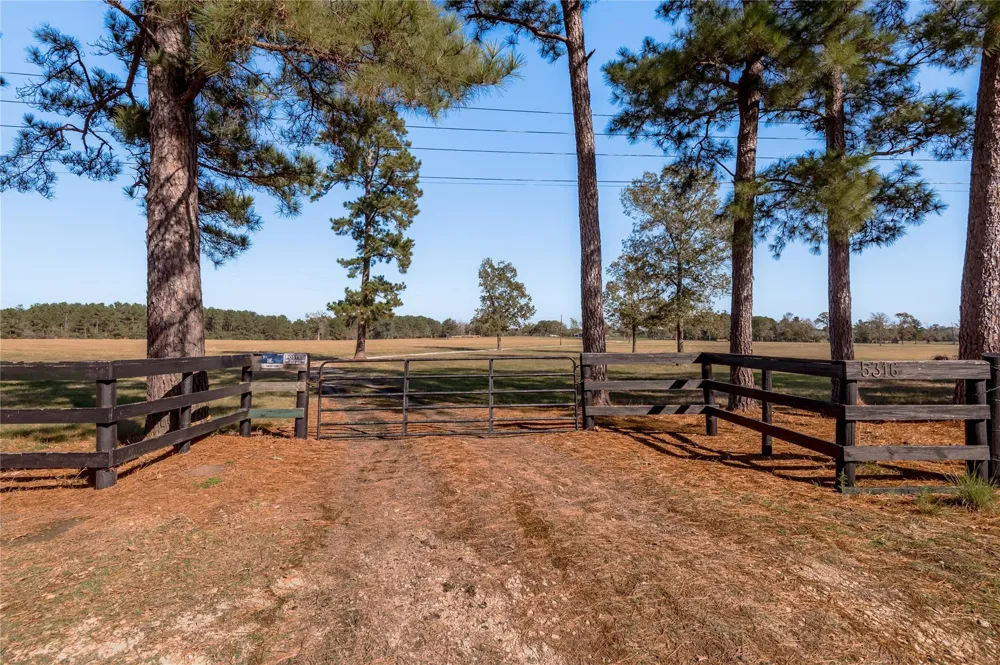 5316 Sh 19 N Trinity, TX 75862