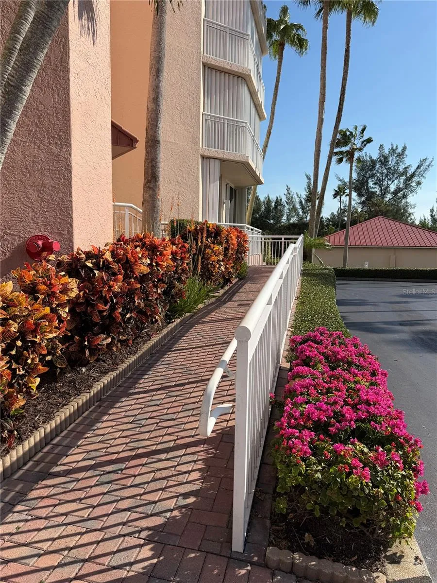 3880 HIGHWAY A1A #104 Hutchinson Island, FL 34949