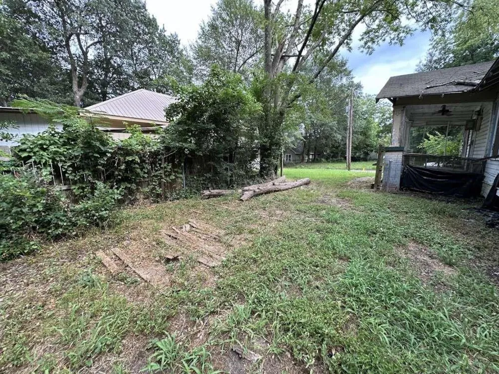 1430 W Kaufman Street Paris, TX 75460