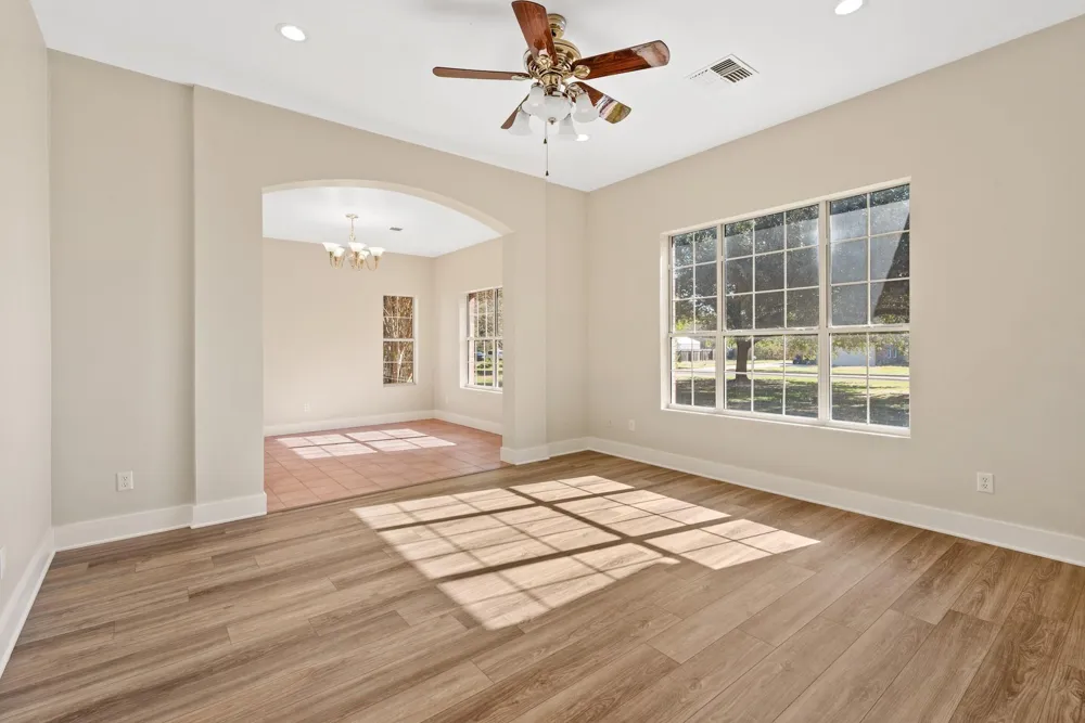 417 W Morgan Street Franklin, TX 77856