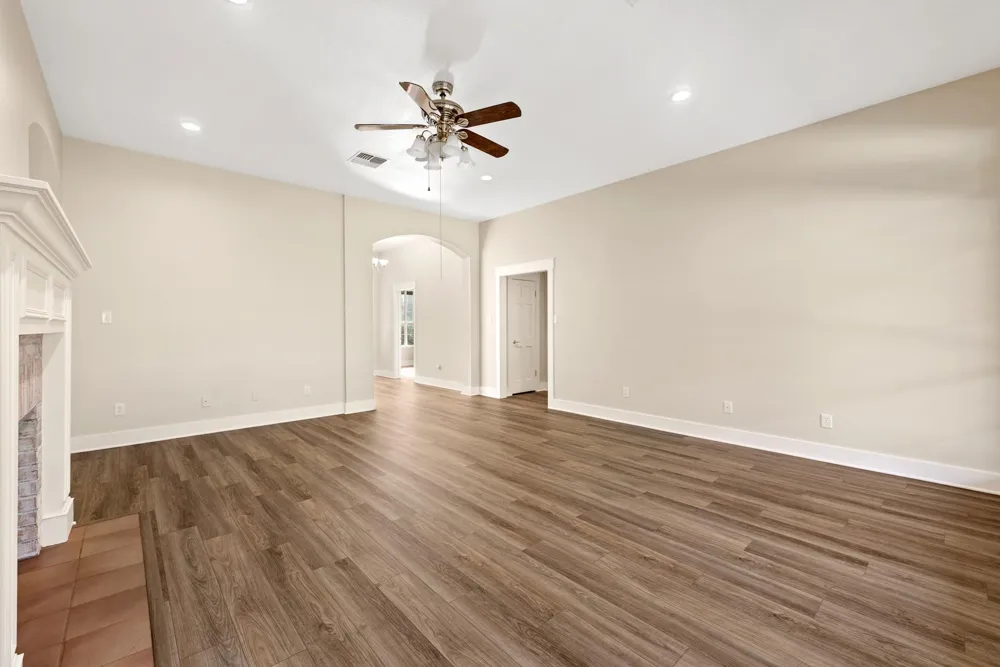417 W Morgan Street Franklin, TX 77856