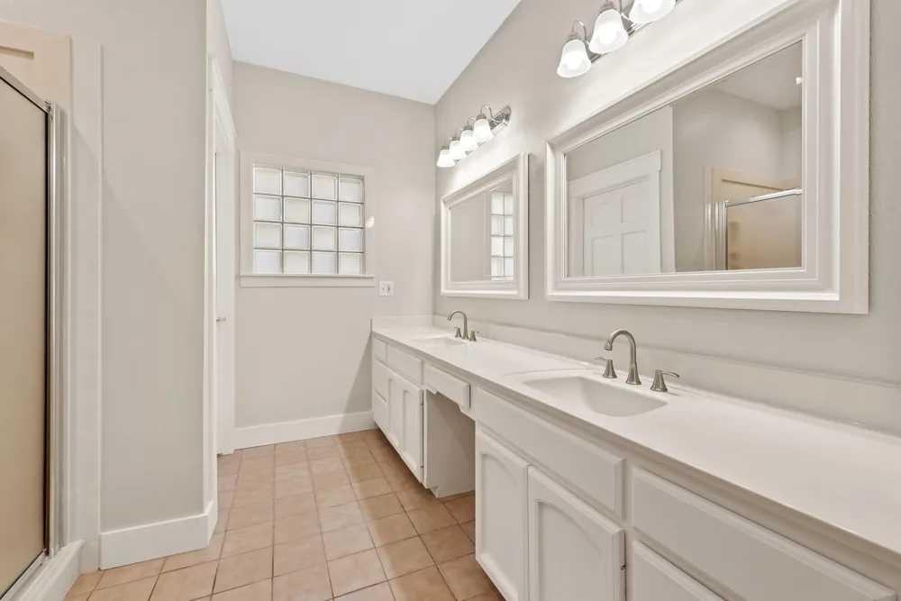417 W Morgan Street Franklin, TX 77856