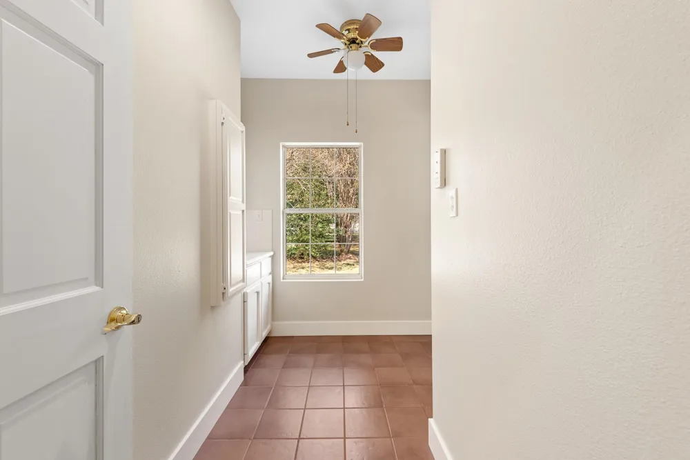 417 W Morgan Street Franklin, TX 77856