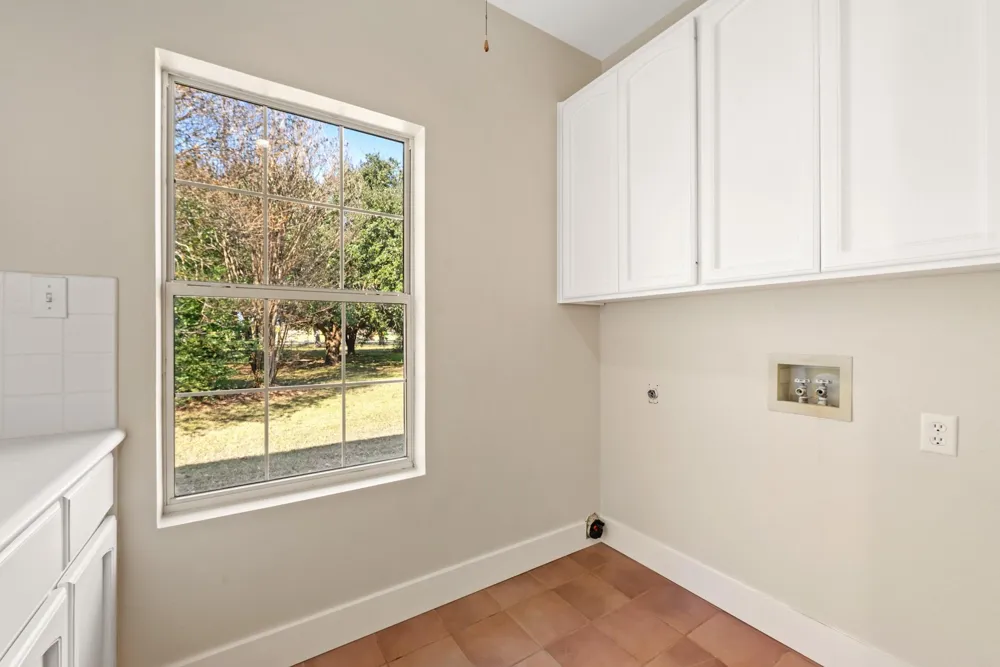 417 W Morgan Street Franklin, TX 77856