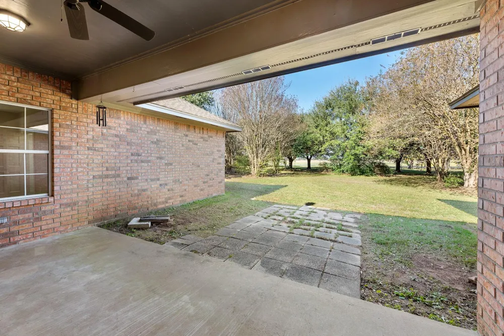 417 W Morgan Street Franklin, TX 77856