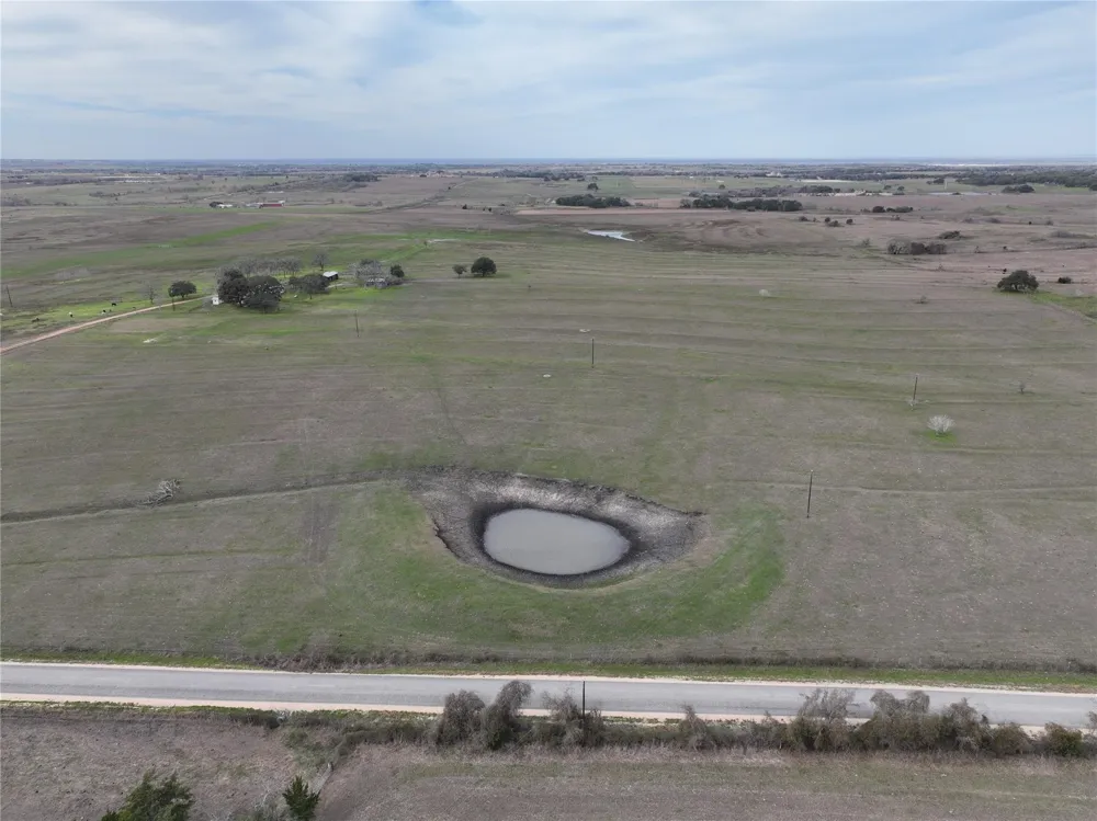 4 County Road 258 Moulton, TX 77975