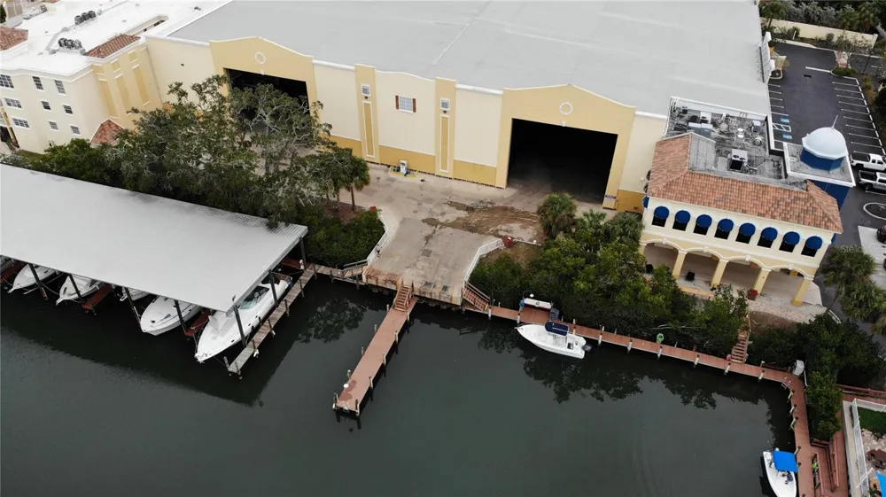 570 BLACKBURN POINT ROAD #43 Osprey, FL 34229