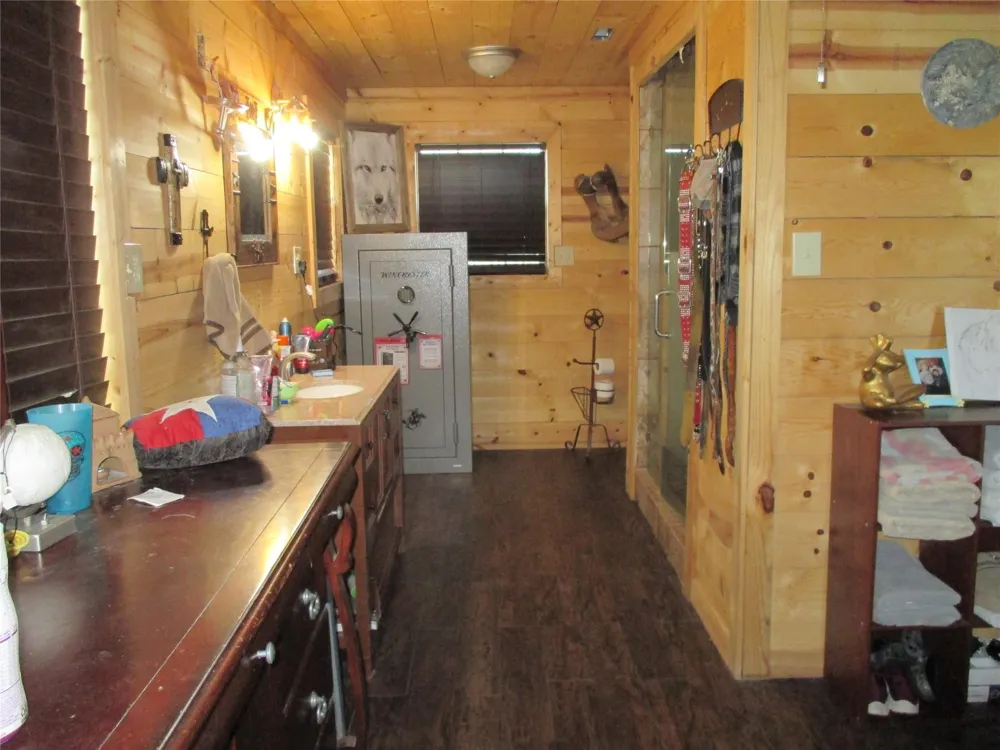 6817 Fm 1952 Road Wallis, TX 77485