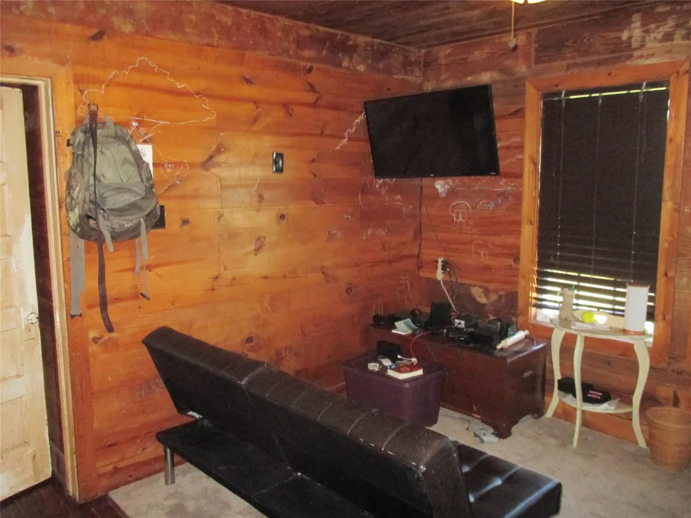6817 Fm 1952 Road Wallis, TX 77485
