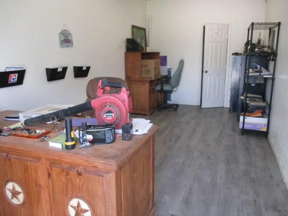 6817 Fm 1952 Road Wallis, TX 77485