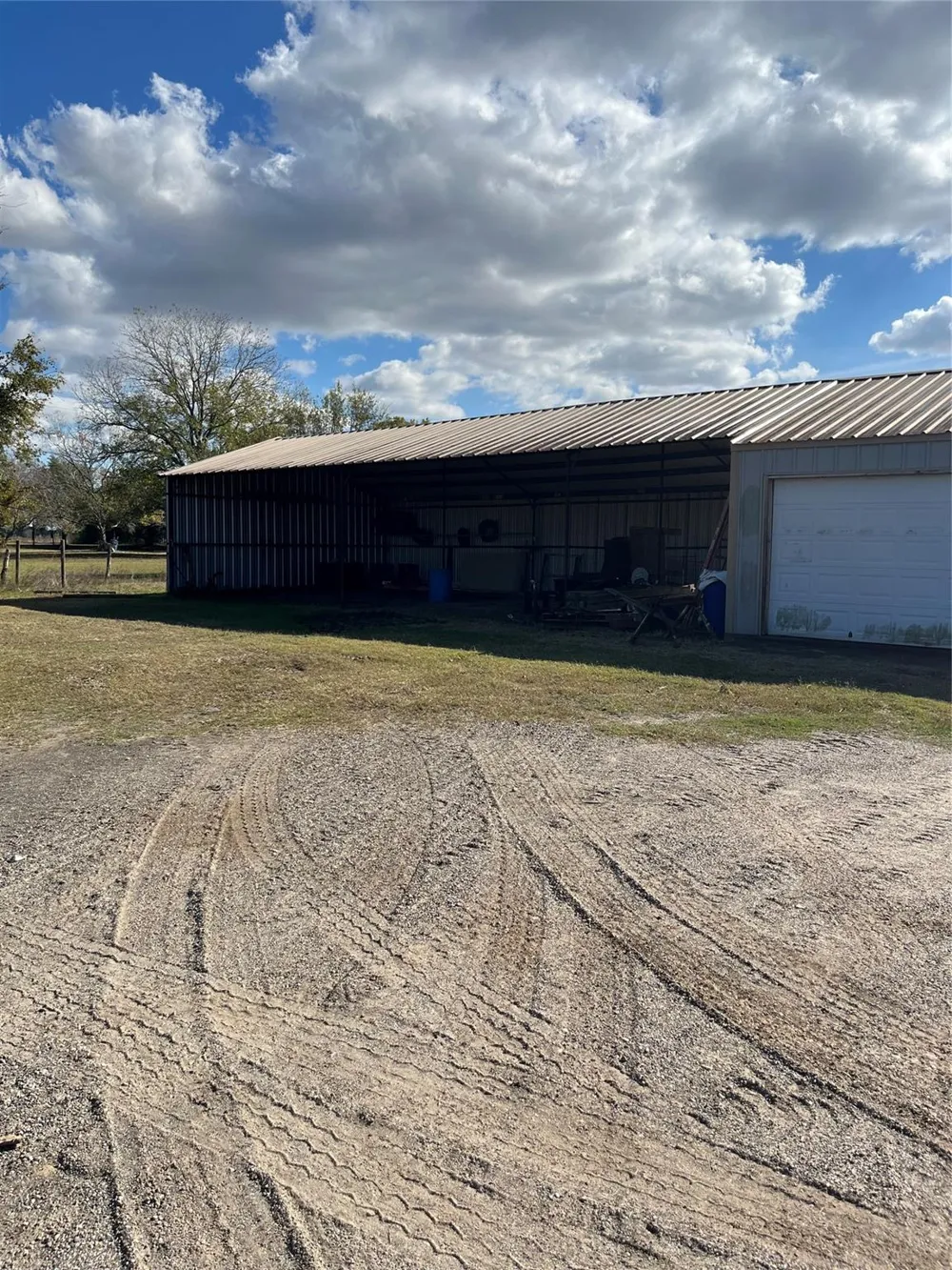6817 Fm 1952 Road Wallis, TX 77485