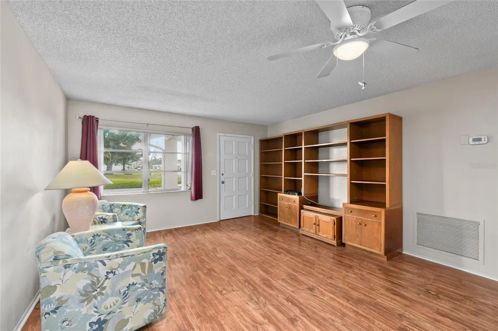 9315 42ND WAY ##5 Pinellas Park, FL 33782