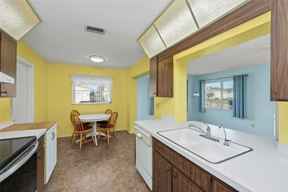9315 42ND WAY ##5 Pinellas Park, FL 33782