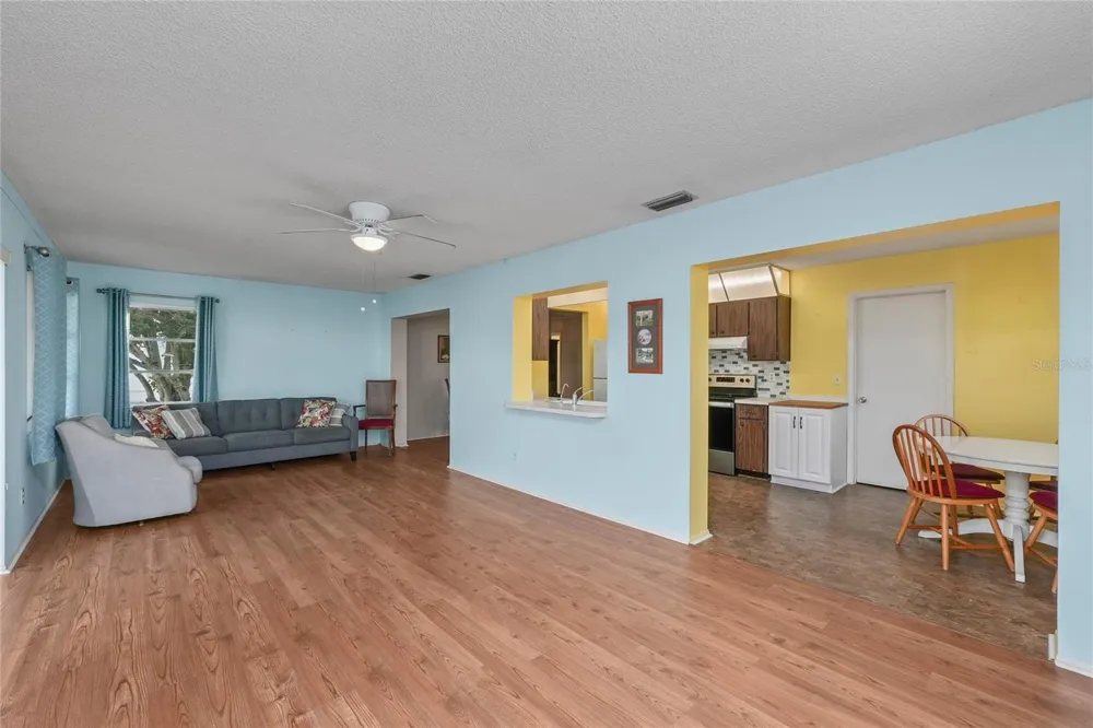 9315 42ND WAY ##5 Pinellas Park, FL 33782